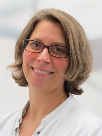 Dr. med. Claudia Steur